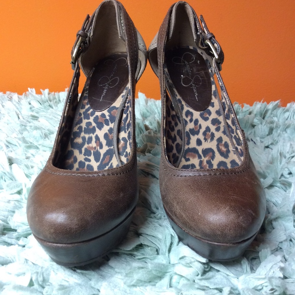 Jessica Simpson size 8B/38